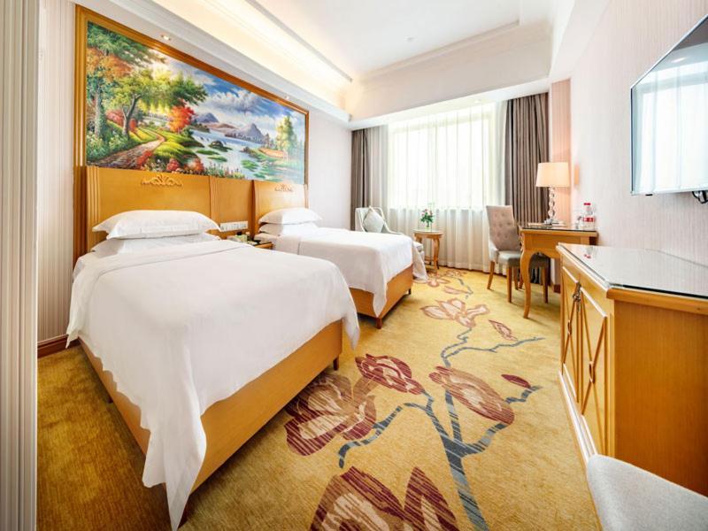 Vienna Hotel Banxuegang Road Σενζέν Εξωτερικό φωτογραφία