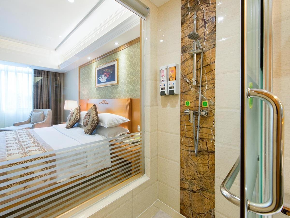 Vienna Hotel Banxuegang Road Σενζέν Εξωτερικό φωτογραφία