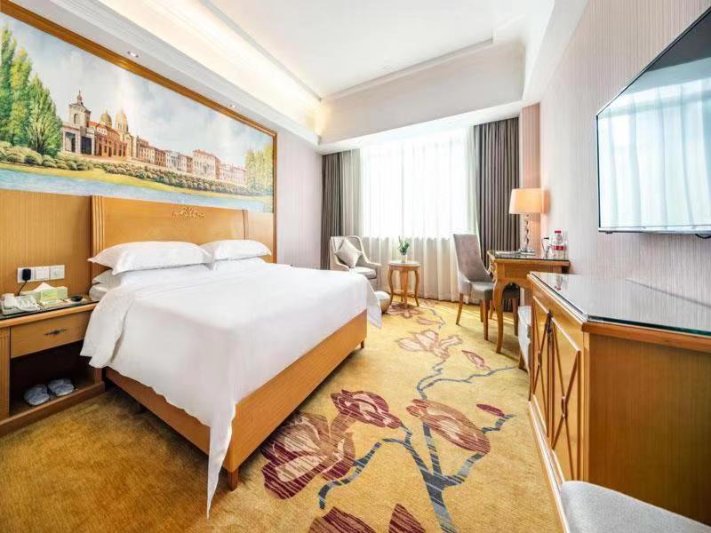 Vienna Hotel Banxuegang Road Σενζέν Εξωτερικό φωτογραφία
