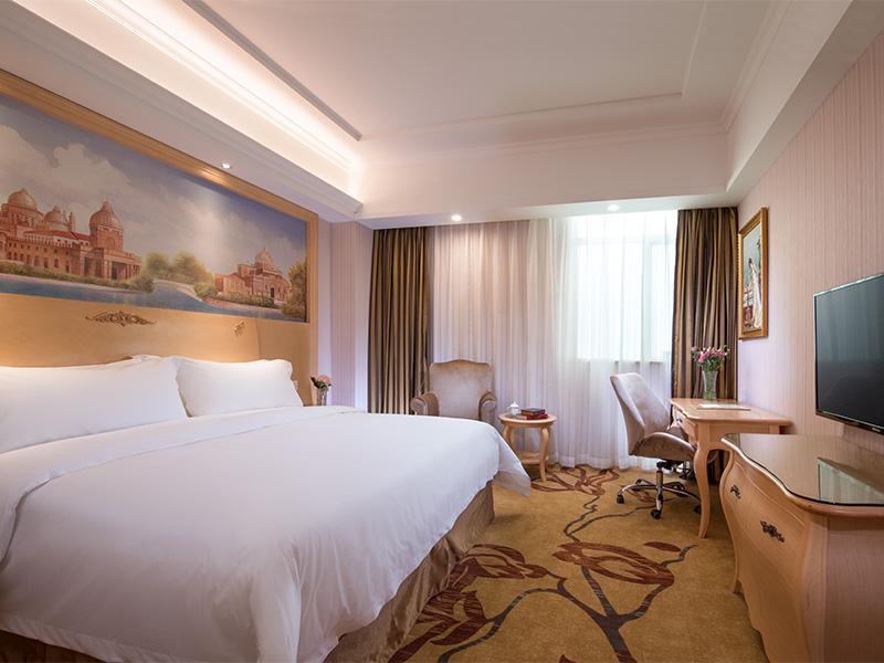Vienna Hotel Banxuegang Road Σενζέν Εξωτερικό φωτογραφία
